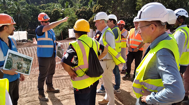 Visite du chantier de la future cité scolaire de Longoni