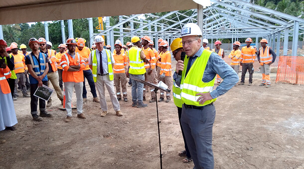 Visite du chantier de la future cité scolaire de Longoni