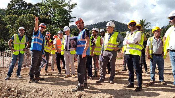 Visite du chantier de la future cité scolaire de Longoni