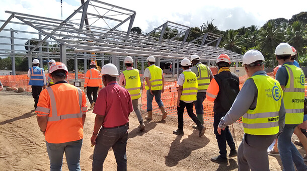 Visite du chantier de la future cité scolaire de Longoni