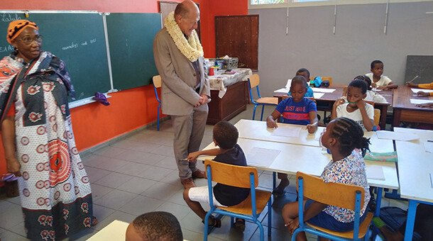 recteur en salle de classe primaire