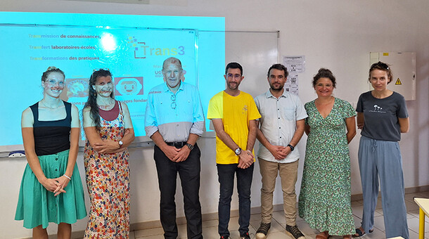 la salle de formation avec les professeurs et les formateurs