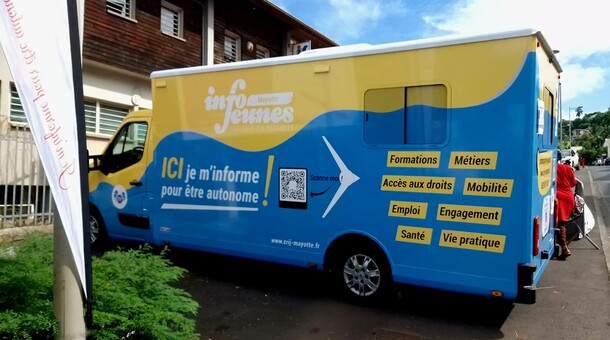 inauguration du bus IJ