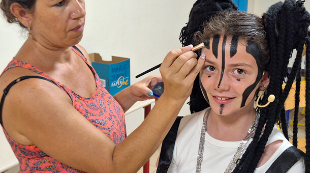 Séance maquillage des élèves