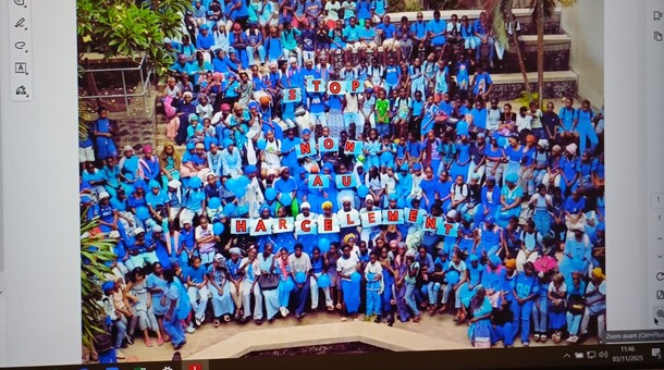 Elèves pairs au collège de Majicavo